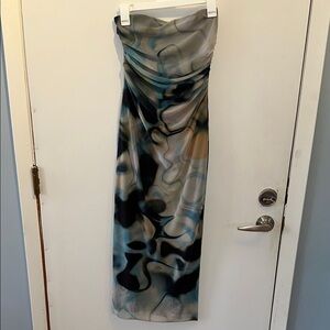 Stylish Strapless Abstract Dress
